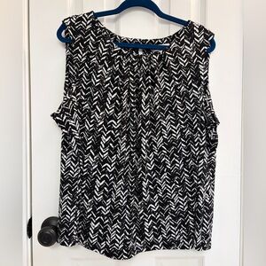 Calvin Klein Black and White Chevron Blouse Size 2X